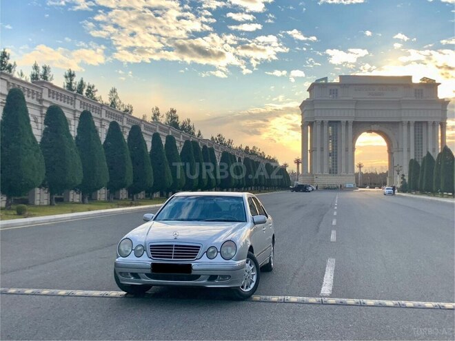 Mercedes E 240 1999, 295,000 km - 2.4 л - Gəncə