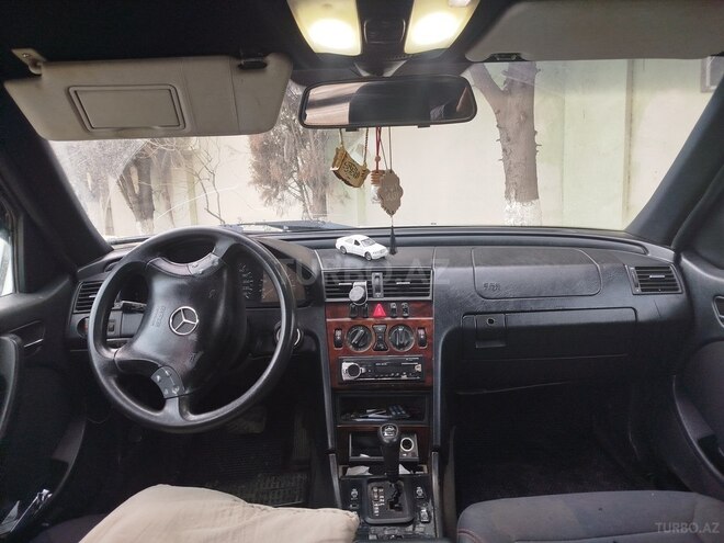 Mercedes C 200 1998, 290,000 km - 2.0 l - Bakı