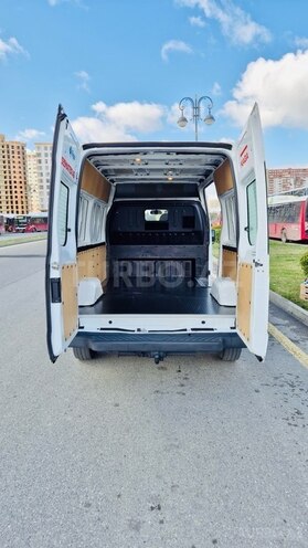 Ford Transit-14