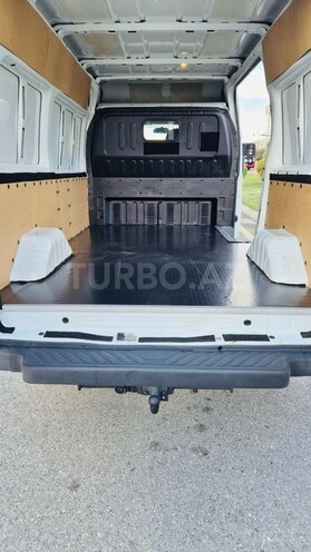 Ford Transit-13