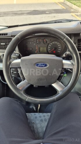 Ford Transit-11