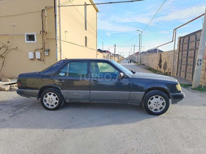 Mercedes E 250 1993, 393,939 km - 2.5 l - Sumqayıt