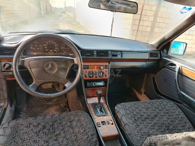 Mercedes E 250 1993, 393,939 km - 2.5 l - Sumqayıt