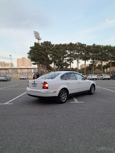 Volkswagen Passat 2004, 236,587 km - 1.8 l - Sumqayıt