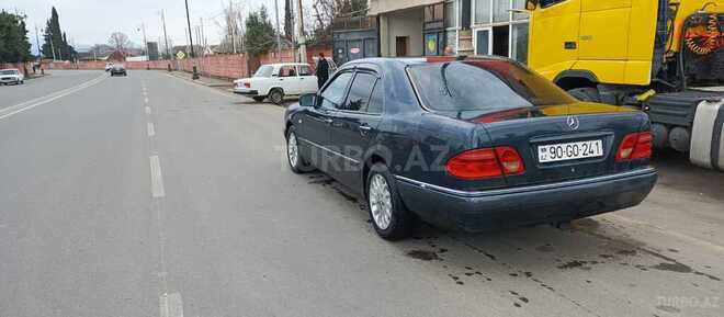 Mercedes E 240 1998, 651,042 km - 2.4 л - Astara