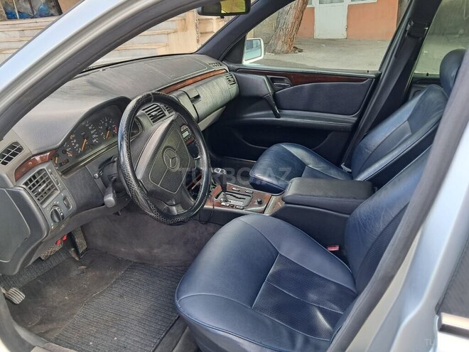Mercedes C 230 1996, 125,000 km - 2.3 л - Qazax
