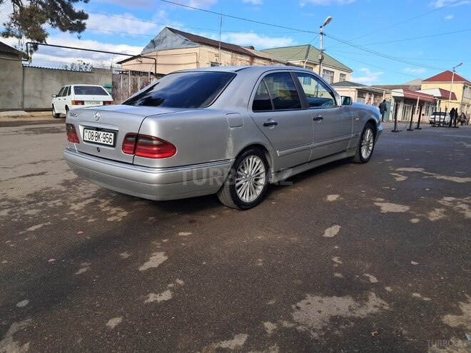 Mercedes C 230 1996, 125,000 km - 2.3 л - Qazax