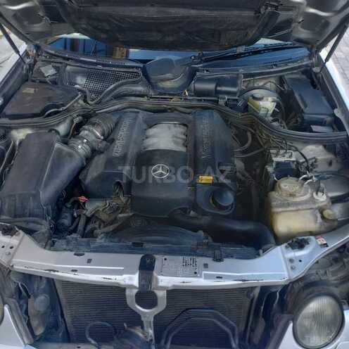 Mercedes E 240 1998, 432,417 km - 2.4 l - Bakı