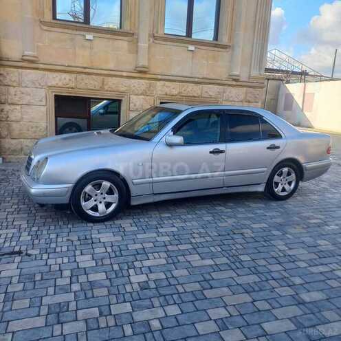 Mercedes E 240 1998, 432,417 km - 2.4 l - Bakı