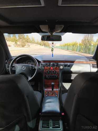Mercedes E 220 d 2000, 427,000 km - 2.2 l - Füzuli