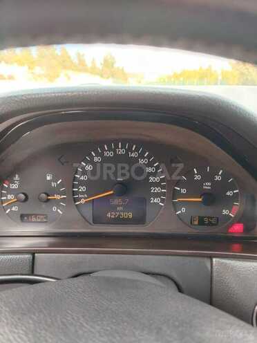 Mercedes E 220 d 2000, 427,000 km - 2.2 l - Füzuli