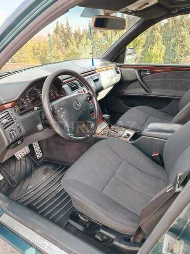 Mercedes E 220 d 2000, 427,000 km - 2.2 l - Füzuli