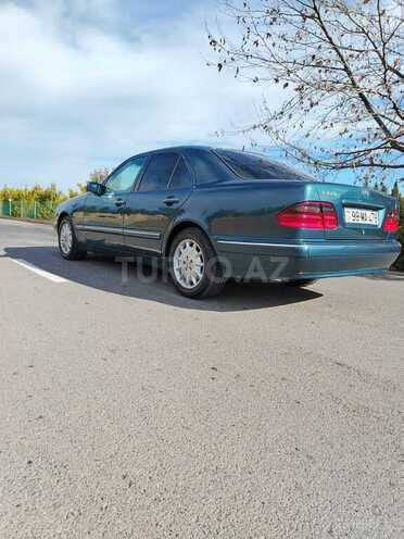 Mercedes E 220 d 2000, 427,000 km - 2.2 l - Füzuli