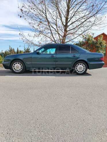 Mercedes E 220 d 2000, 427,000 km - 2.2 l - Füzuli