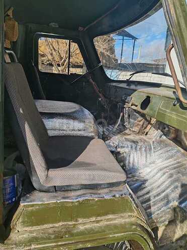 UAZ 3303 1983, 850,000 km - 2.4 l - Saatlı