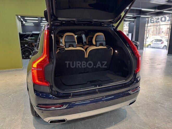 Volvo XC90-10