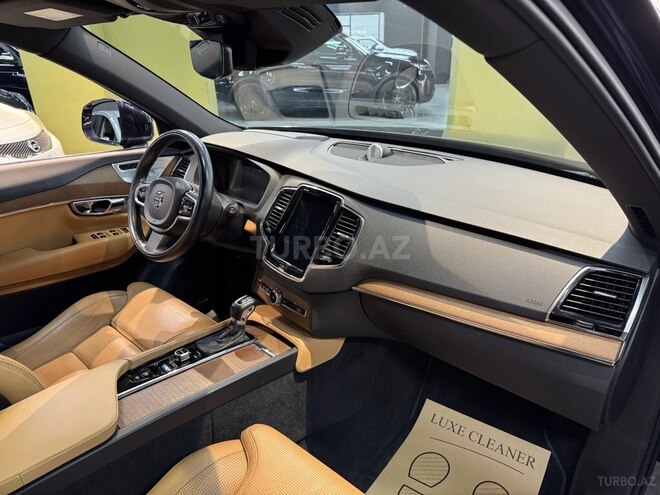 Volvo XC90-15