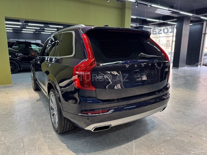 Volvo XC90-12