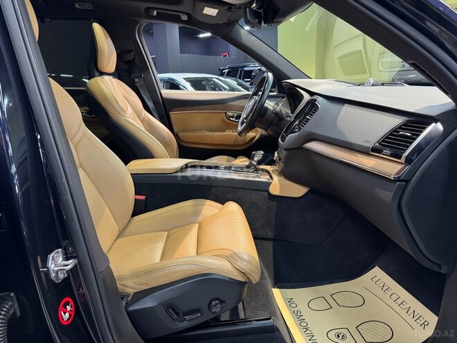 Volvo XC90-14