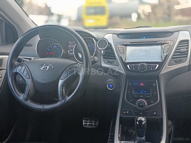 Hyundai Elantra 2014, 250,300 km - 1.8 l - Bakı