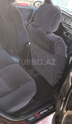 Opel Vectra 1996, 224,703 km - 1.6 l - Bakı