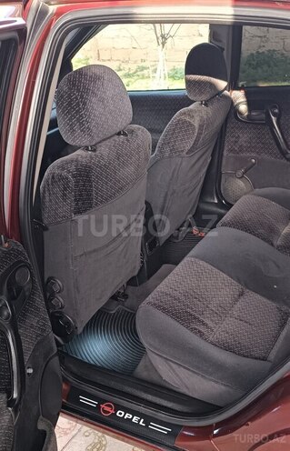Opel Vectra 1996, 224,703 km - 1.6 l - Bakı