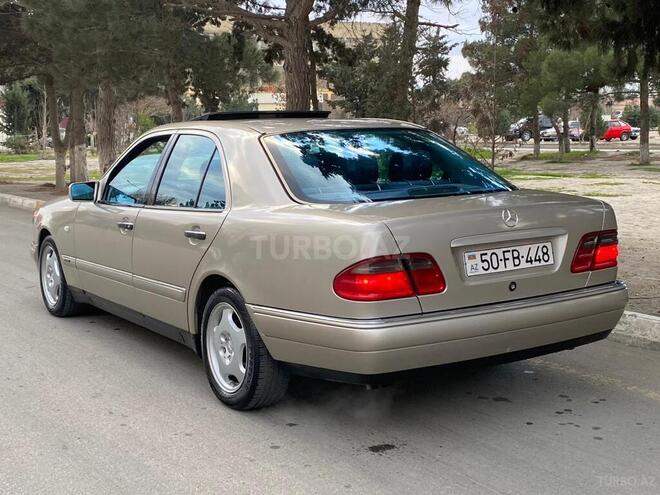 Mercedes E 240 1998, 345,000 km - 2.4 l - Sumqayıt