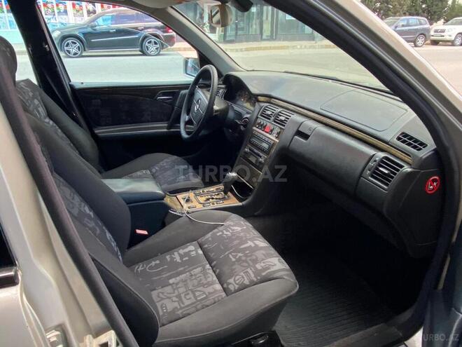 Mercedes E 240 1998, 345,000 km - 2.4 l - Sumqayıt