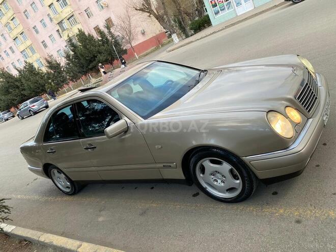 Mercedes E 240 1998, 345,000 km - 2.4 l - Sumqayıt