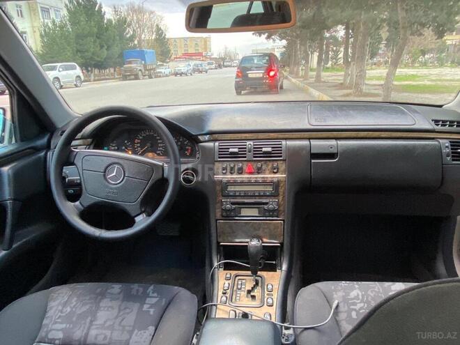 Mercedes E 240 1998, 345,000 km - 2.4 l - Sumqayıt