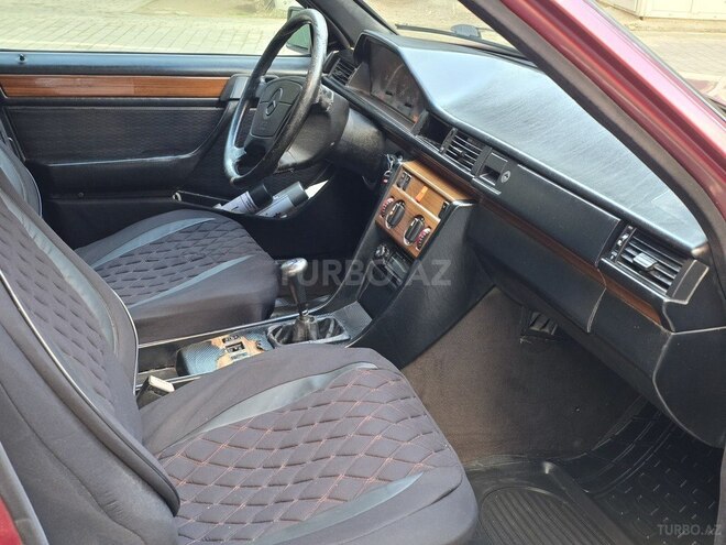 Mercedes E 230 1993, 329,960 km - 2.3 l - Sumqayıt
