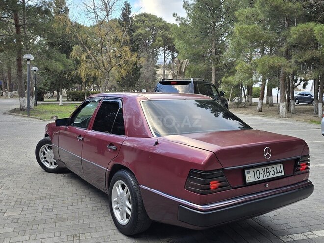 Mercedes E 230 1993, 329,960 km - 2.3 l - Sumqayıt
