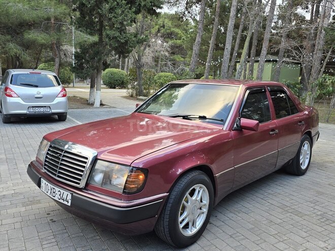 Mercedes E 230 1993, 329,960 km - 2.3 l - Sumqayıt
