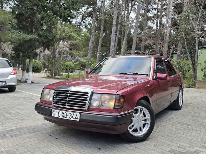 Mercedes E 230 1993, 329,960 km - 2.3 l - Sumqayıt