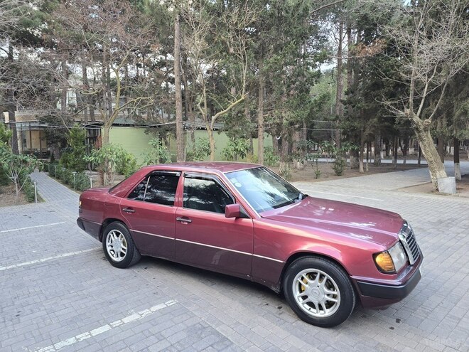 Mercedes E 230 1993, 329,960 km - 2.3 l - Sumqayıt