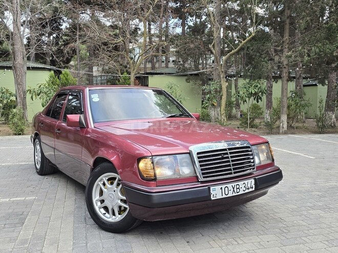 Mercedes E 230 1993, 329,960 km - 2.3 l - Sumqayıt