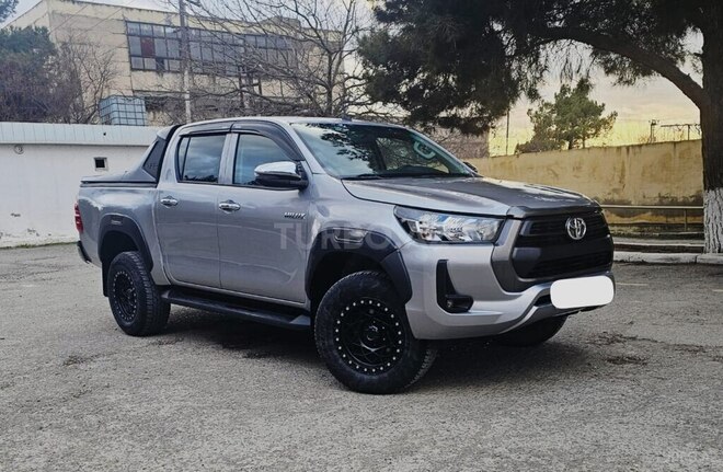 Toyota Hilux 2023, 70,300 km - 2.4 l - Şirvan