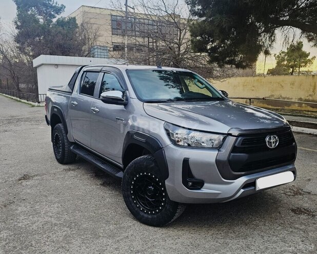 Toyota Hilux 2023, 70,300 km - 2.4 l - Şirvan