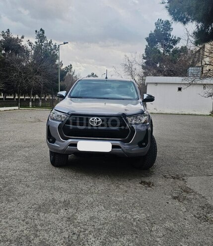 Toyota Hilux 2023, 70,300 km - 2.4 l - Şirvan