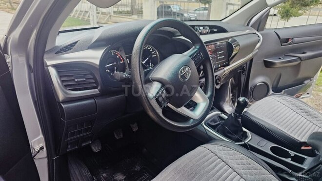 Toyota Hilux 2023, 70,300 km - 2.4 l - Şirvan