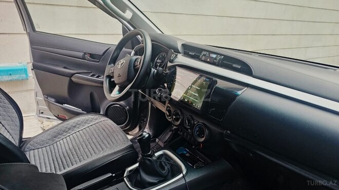 Toyota Hilux 2023, 70,300 km - 2.4 l - Şirvan