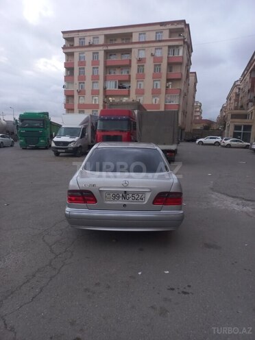 Mercedes E 220 d 2000, 465,000 km - 2.2 l - Bakı