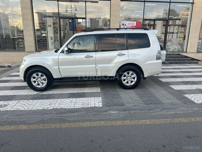 Mitsubishi Pajero 2012, 222,000 km - 3.5 л - Bakı