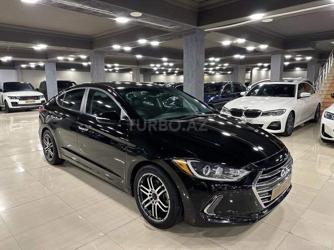 Hyundai Elantra-2