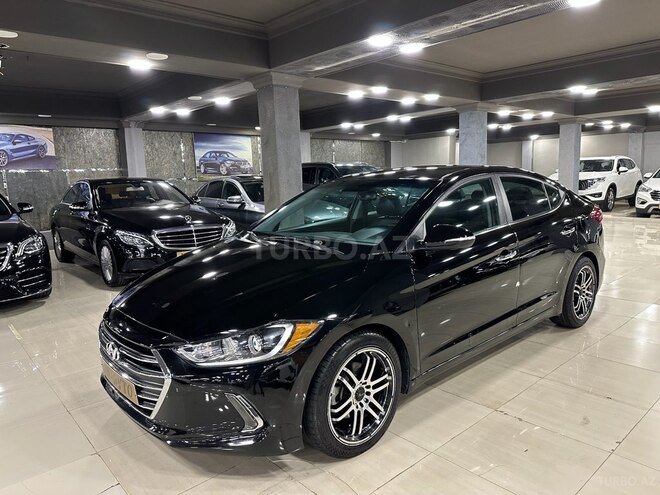 Hyundai Elantra-3