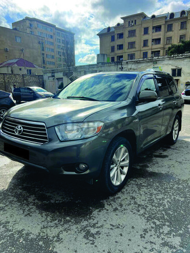 Toyota Highlander-2