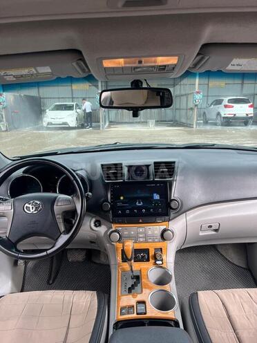 Toyota Highlander-6