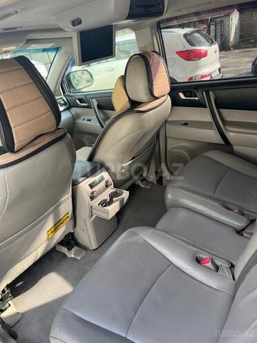 Toyota Highlander-7