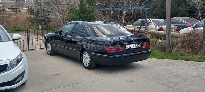 Mercedes E 240 1999, 402,000 km - 2.4 l - Şirvan