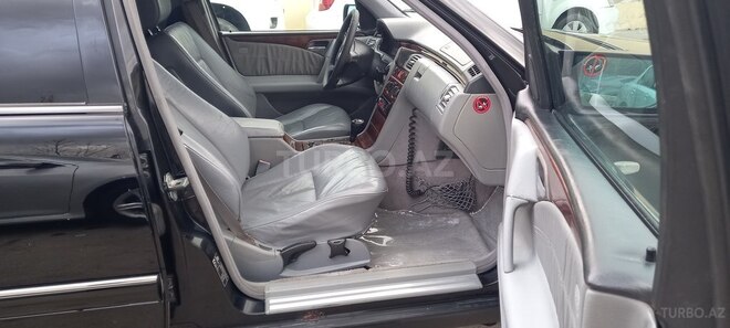 Mercedes E 240 1999, 402,000 km - 2.4 l - Şirvan